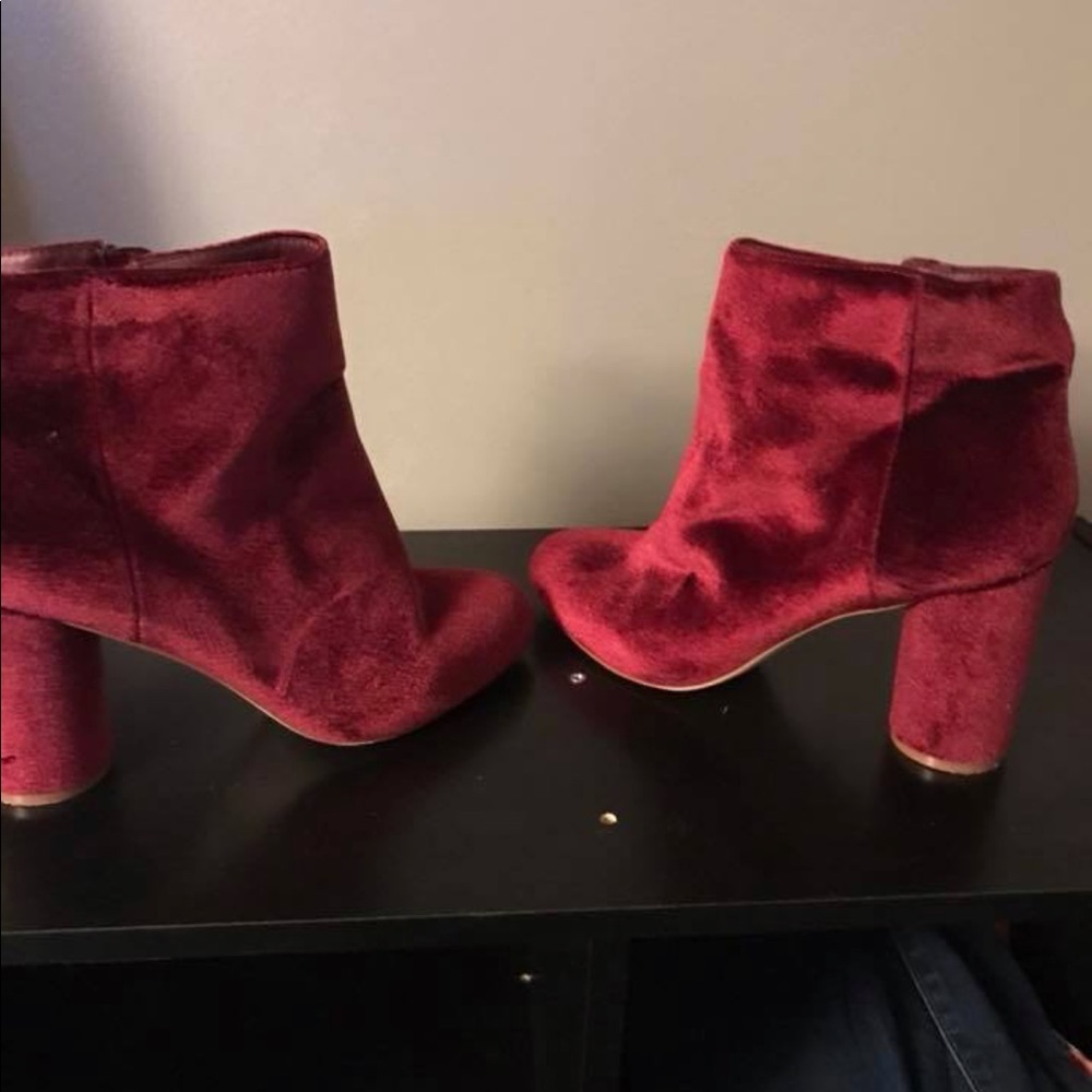Red/crimson booties